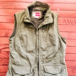 Craghoppers Khaki Green Travel Vest. Small